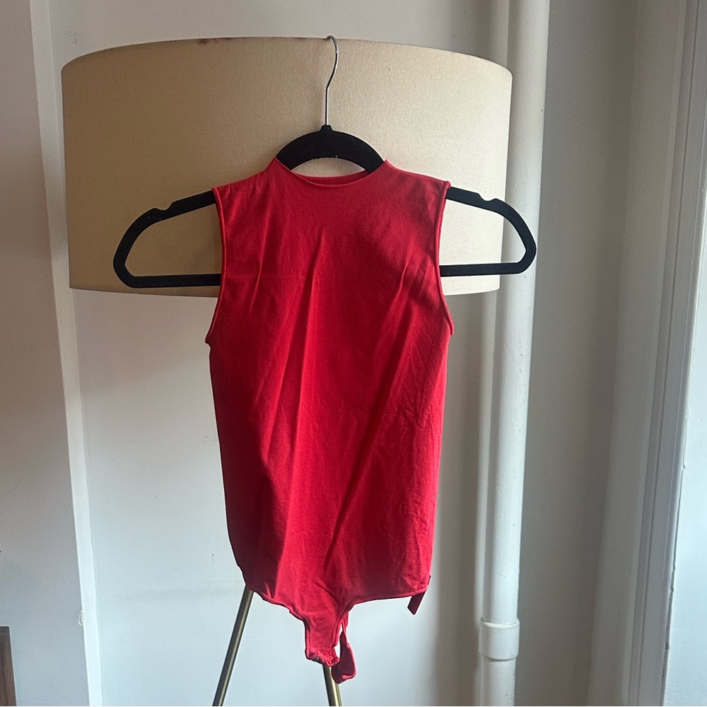 Skims Essential Crew Neck Bodysuit